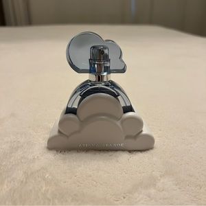 Ariana Grande Cloud